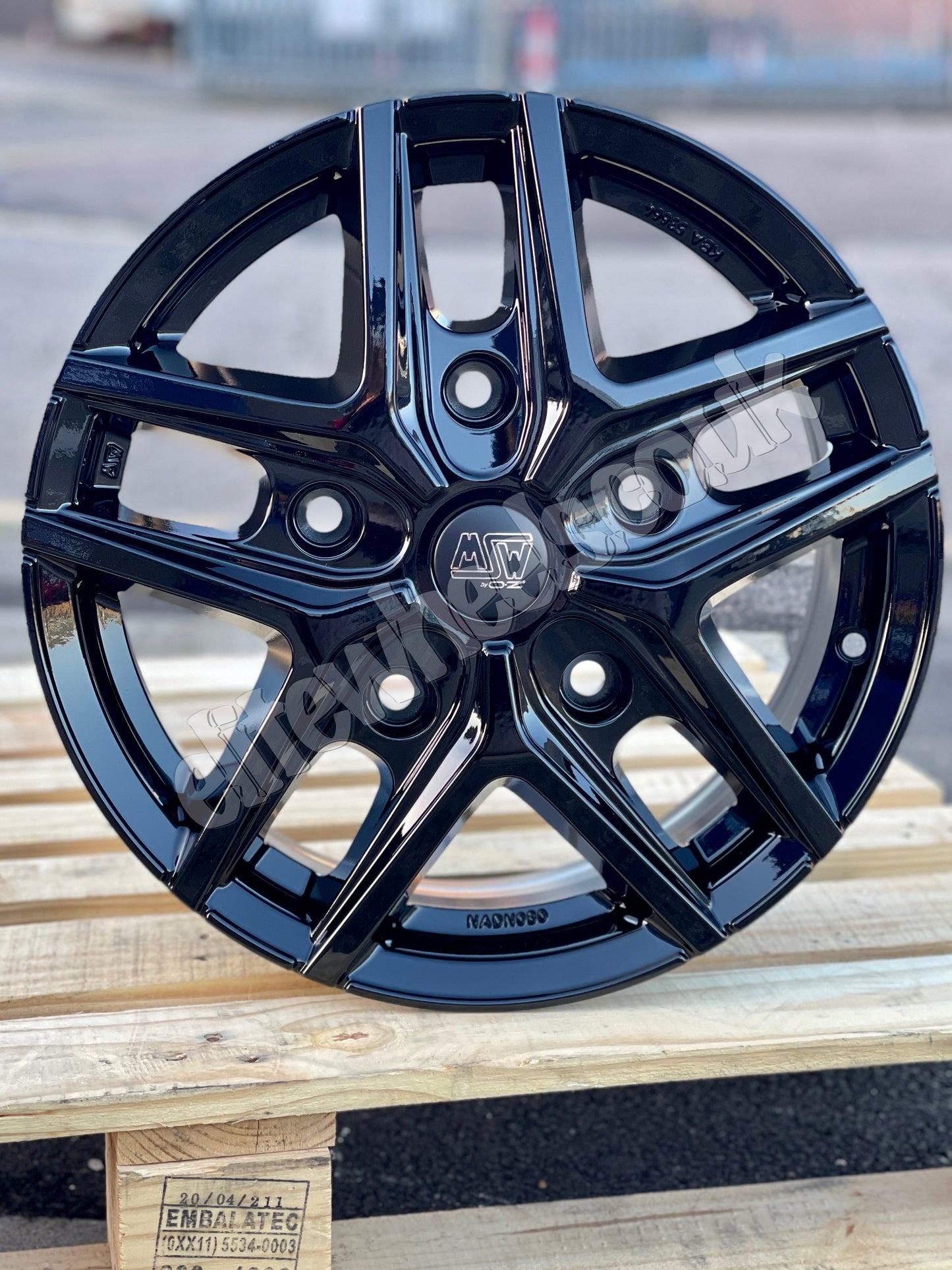 16" Vauxhall Vivaro MSW 40 Gloss Black Alloy Wheels