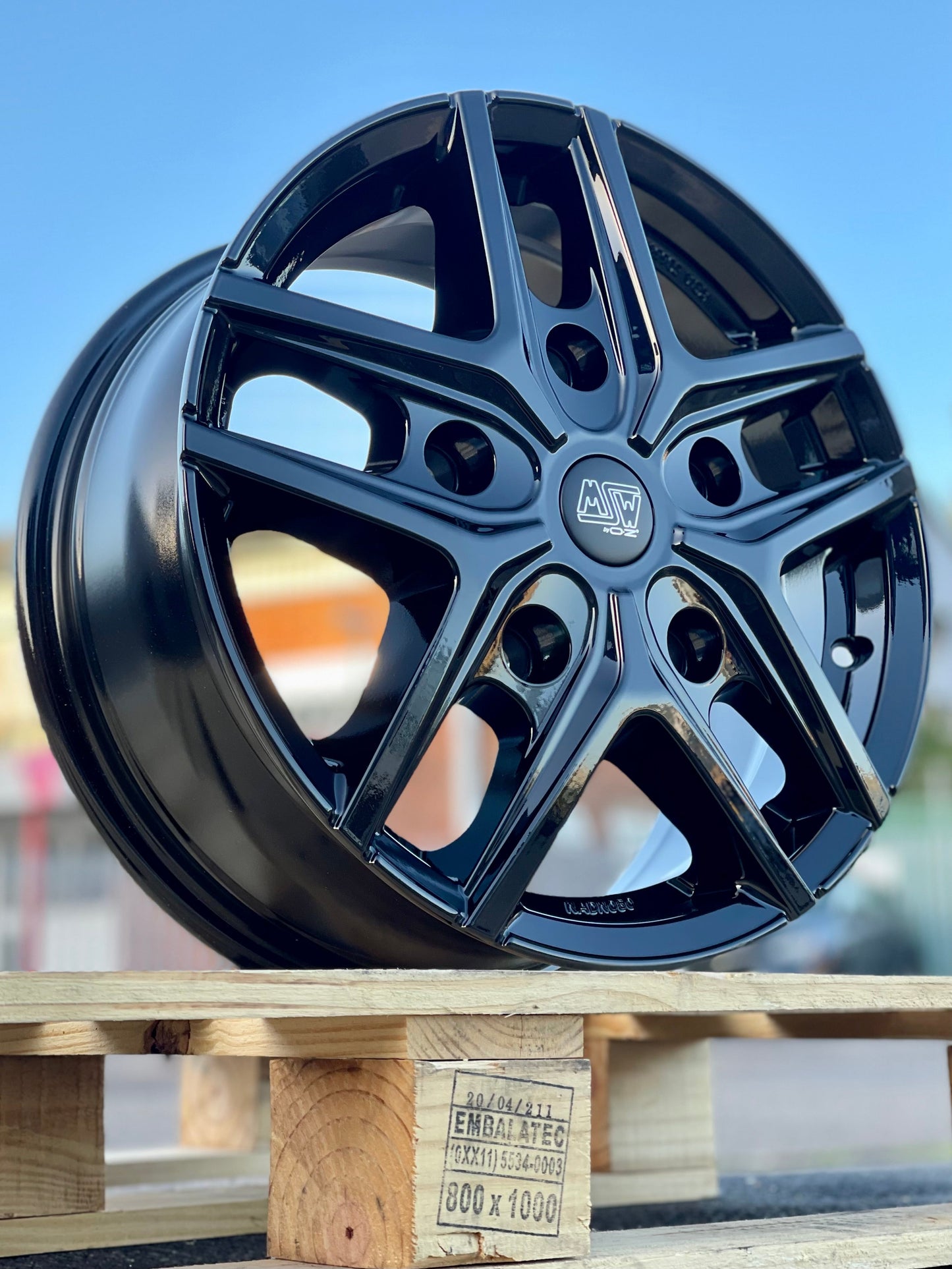 16" Vauxhall Vivaro MSW 40 Gloss Black Alloy Wheels