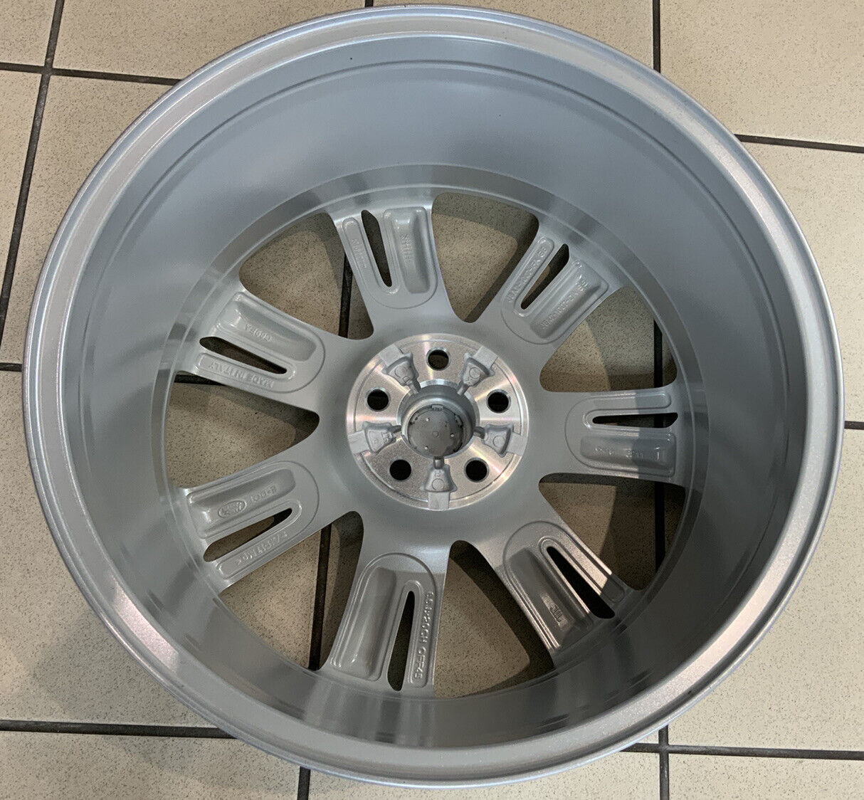 RANGE ROVER  VELAR ALLOY WHEELS 20" IDEAL FOR WINTER TYRES