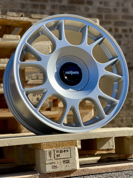 19" Volkswagen Golf Rotiform TUF-R Alloy Wheels