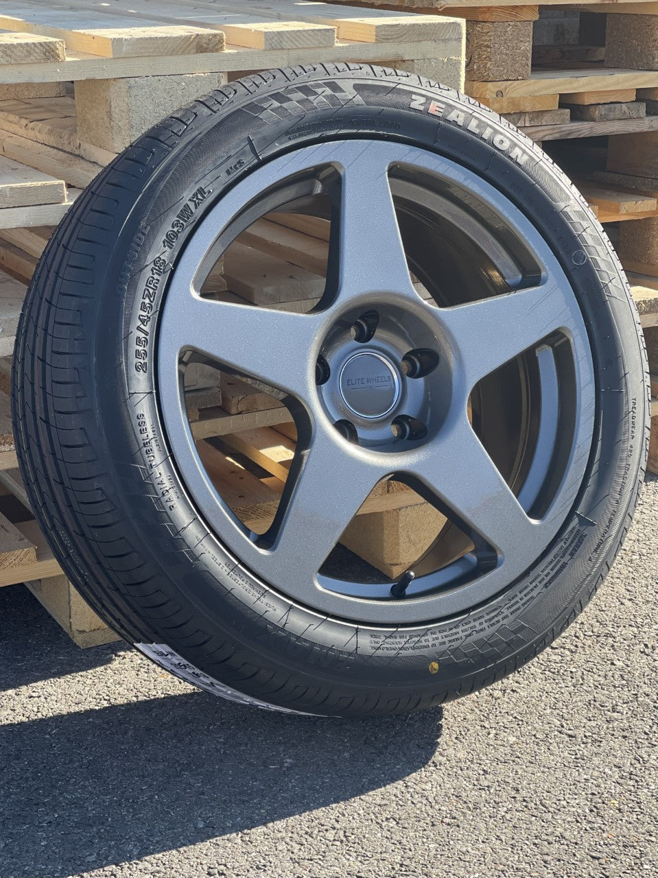 18" Volkswagen T5 T6 Transporter Calibre Five Alloy Wheels and Tyres