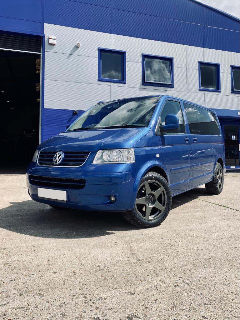 VW Transporter 18" Calibre Five Gloss Gunmetal Alloy Wheels