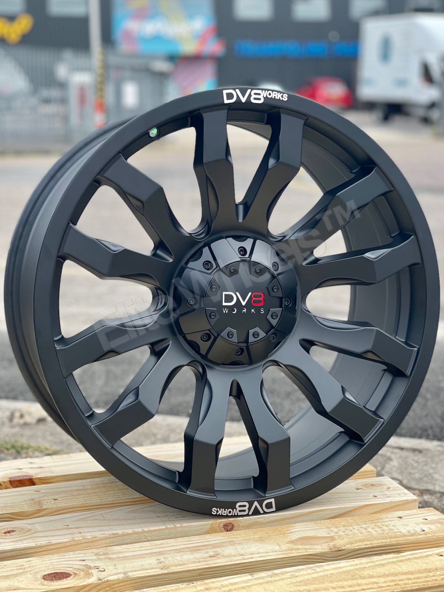 20" Toyota Hilux DV8 Edge