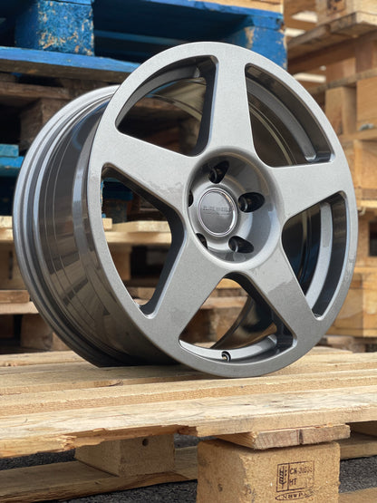 VW Transporter 18" Calibre Five Gloss Gunmetal Alloy Wheels