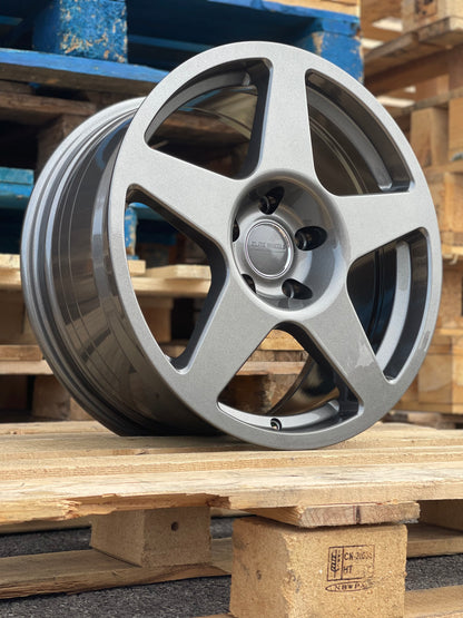 VW Transporter 18" Calibre Five Gloss Gunmetal Alloy Wheels