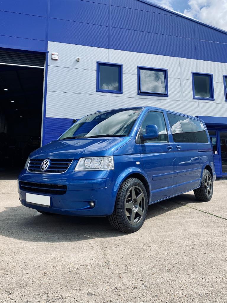 VW Transporter 18" Calibre Five Gloss Gunmetal Alloy Wheels