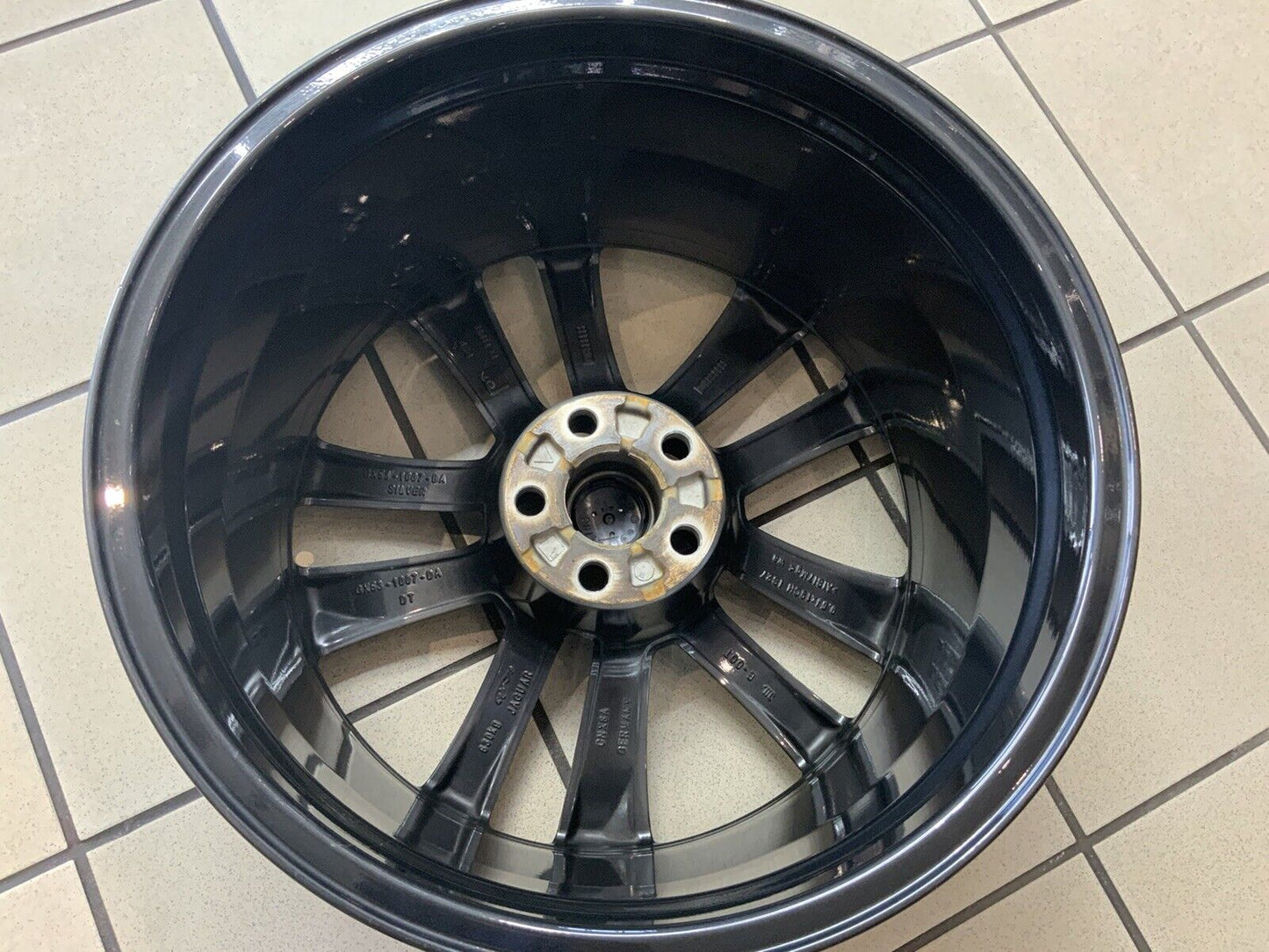 GENUINE JAGUAR F TYPE VOLUTION 19" ALLOY WHEEL